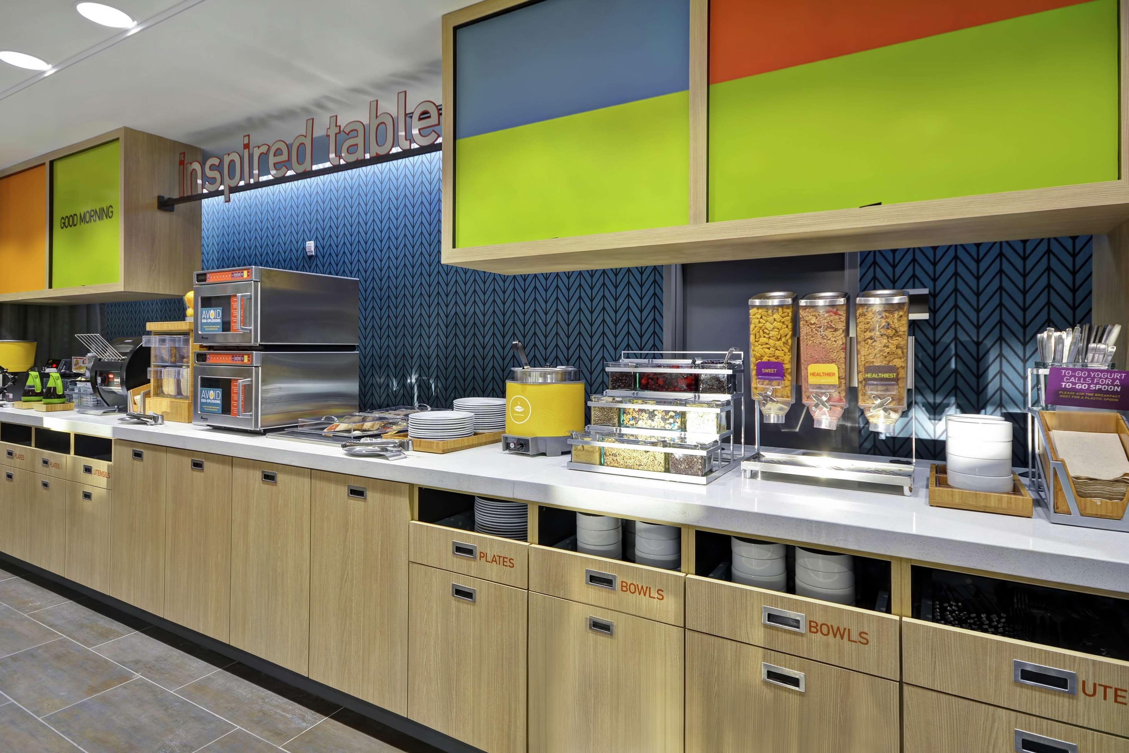 Home2 Suites By Hilton Queensbury Lake George Екстер'єр фото