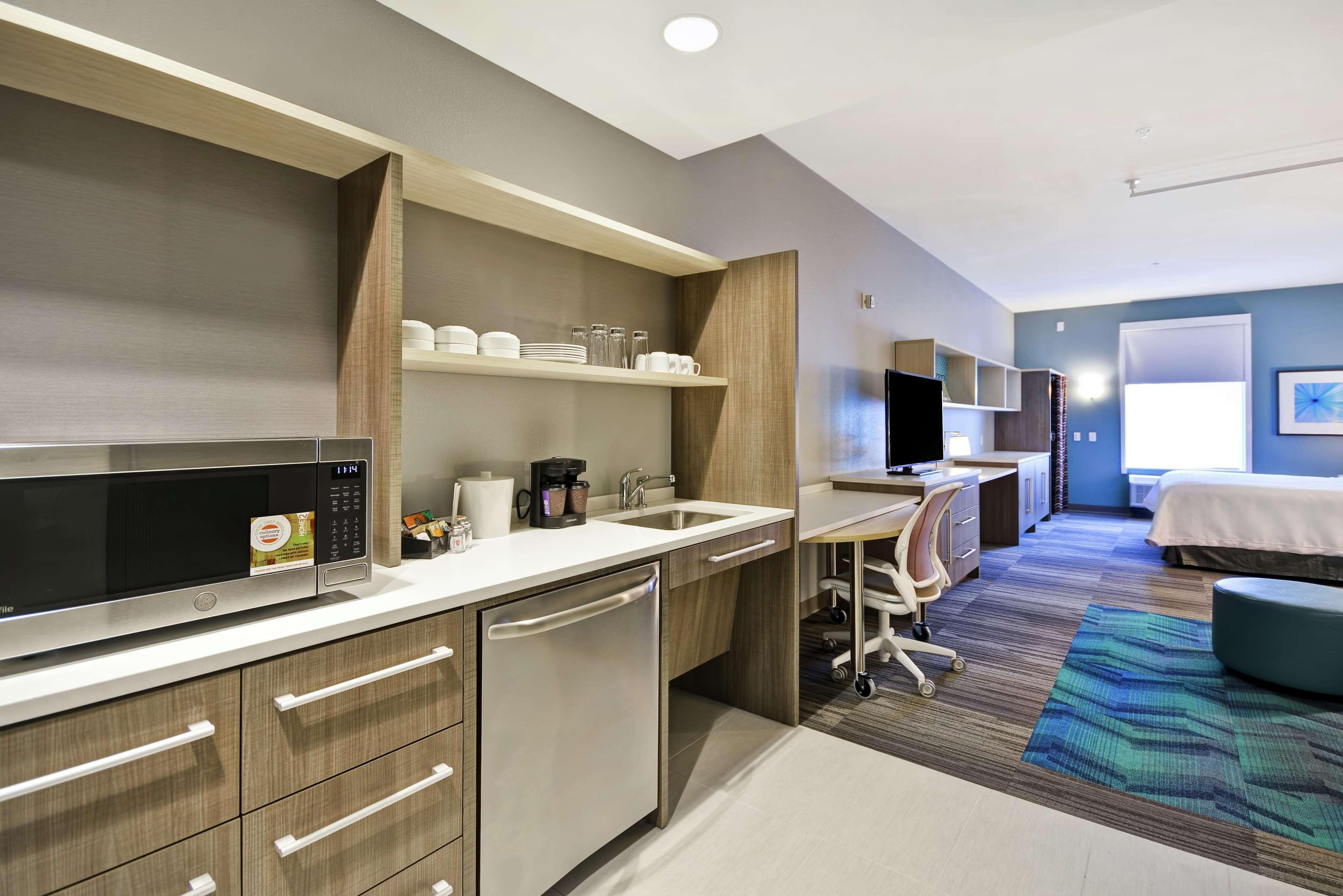 Home2 Suites By Hilton Queensbury Lake George Екстер'єр фото