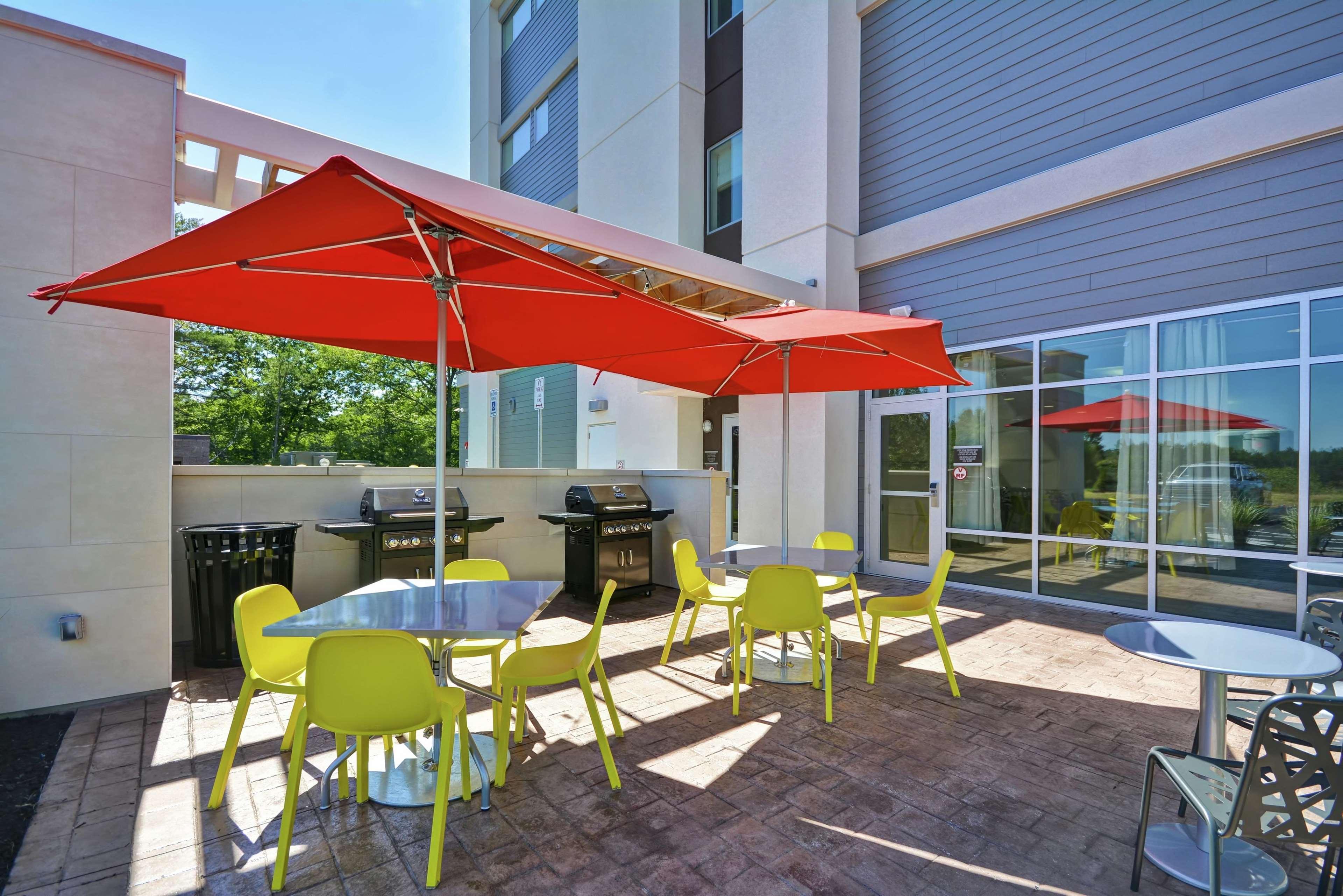 Home2 Suites By Hilton Queensbury Lake George Екстер'єр фото