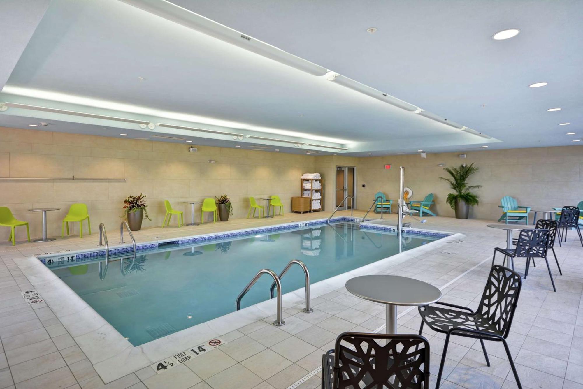 Home2 Suites By Hilton Queensbury Lake George Екстер'єр фото
