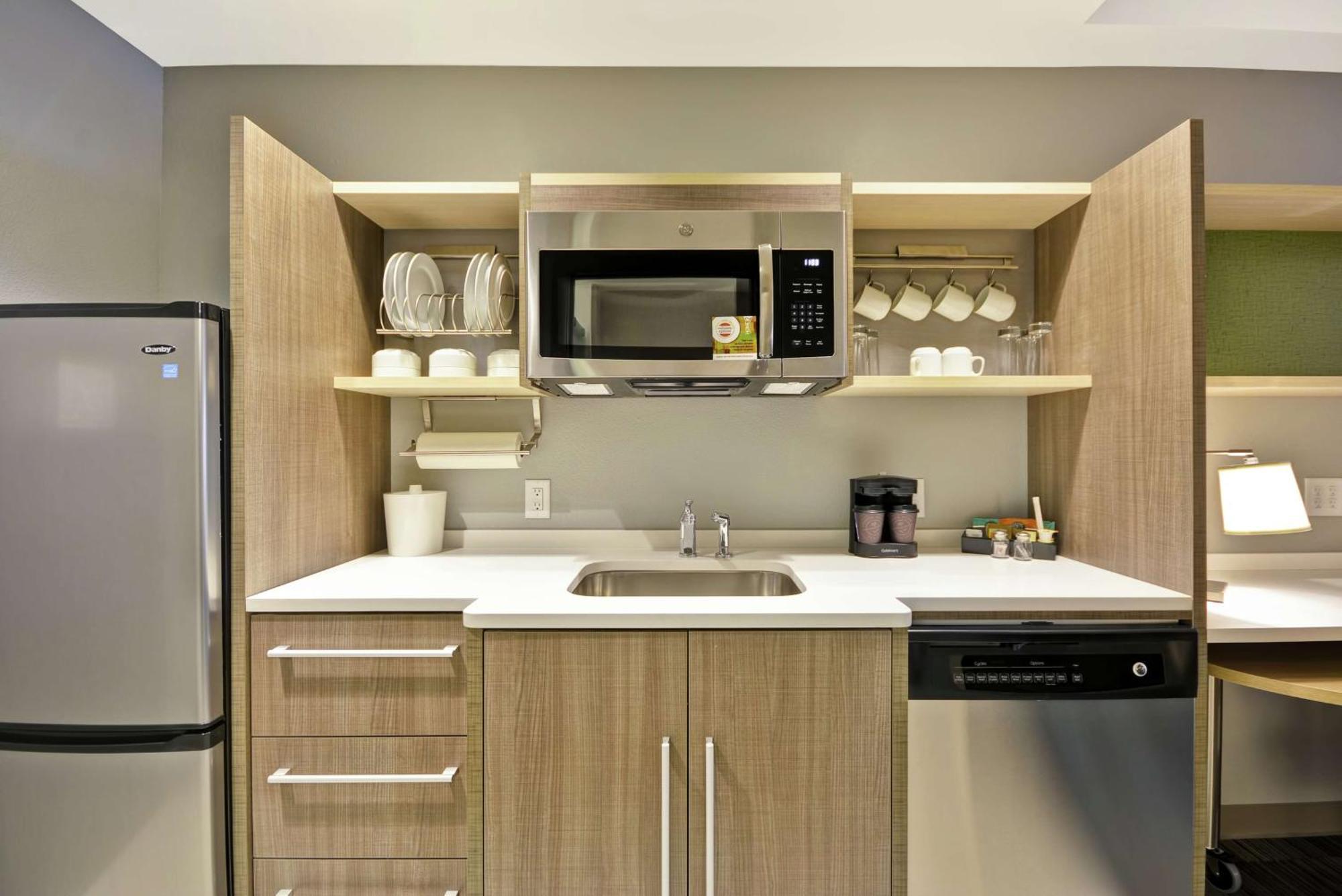 Home2 Suites By Hilton Queensbury Lake George Екстер'єр фото
