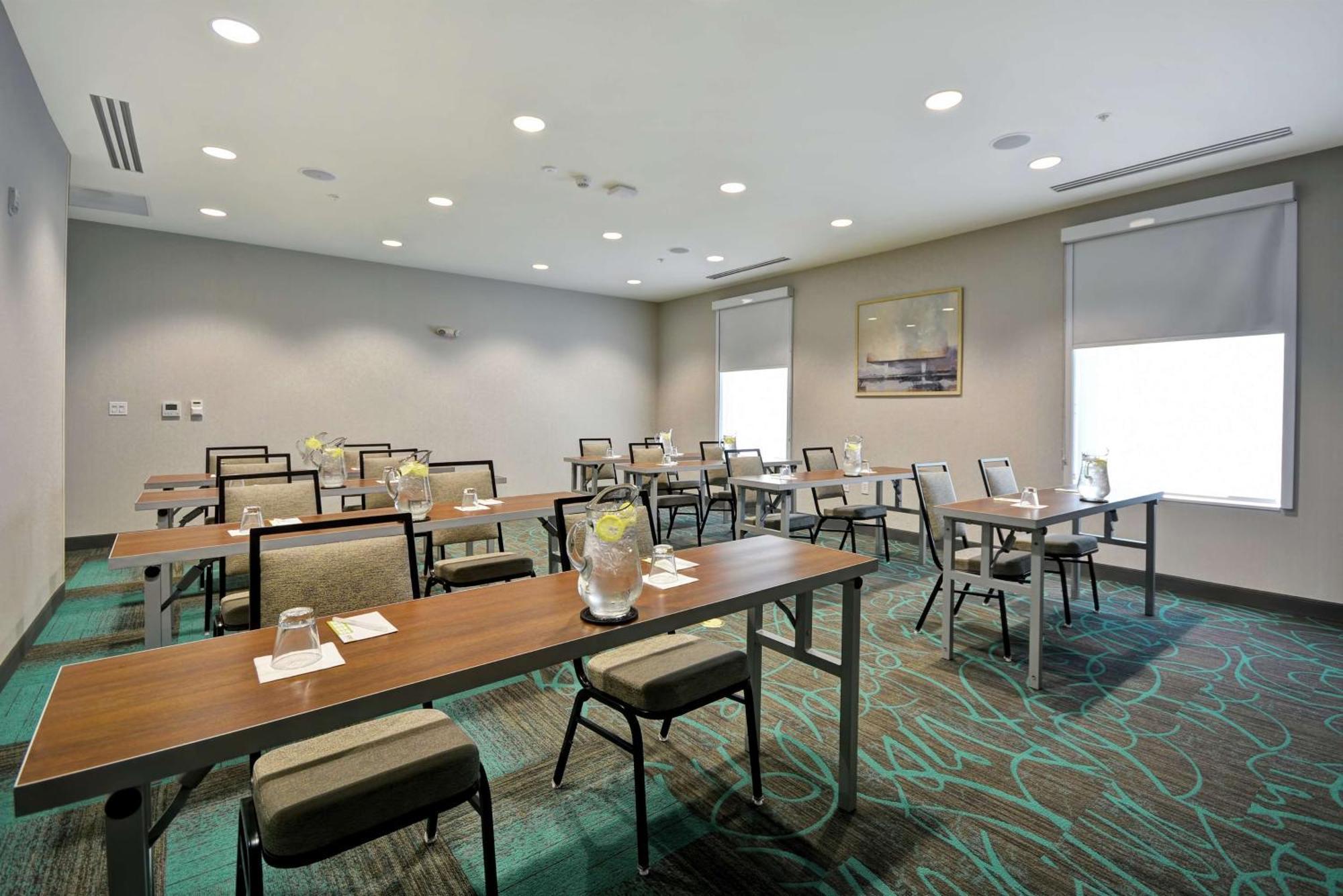 Home2 Suites By Hilton Queensbury Lake George Екстер'єр фото
