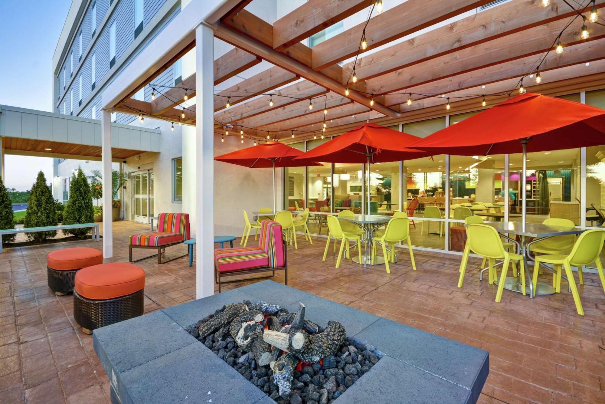 Home2 Suites By Hilton Queensbury Lake George Екстер'єр фото